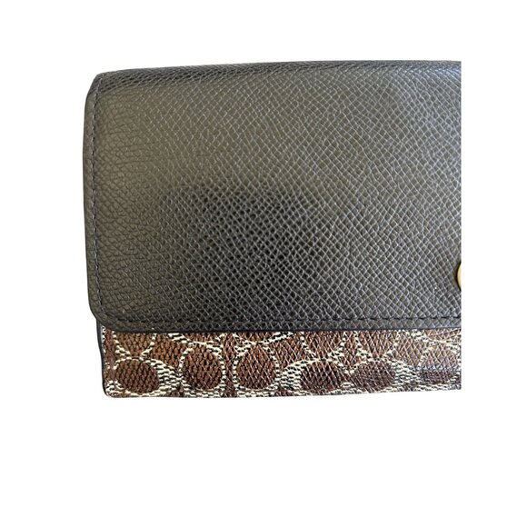 Coach Wallet Signature Logo C Pebbled Leather Checkbook Card Clutch Brown Black - Picture 2 of 7